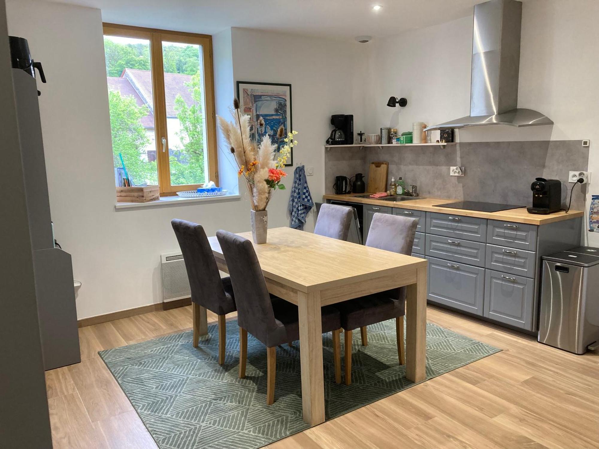 Spacious Apartment In Old Farm Close To Lac De Vouglans La Tour-du-Meix Extérieur photo